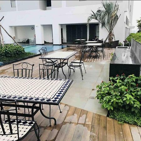 مدينة هوشي منه Zo Apartment River Gate - Free Pool المظهر الخارجي الصورة