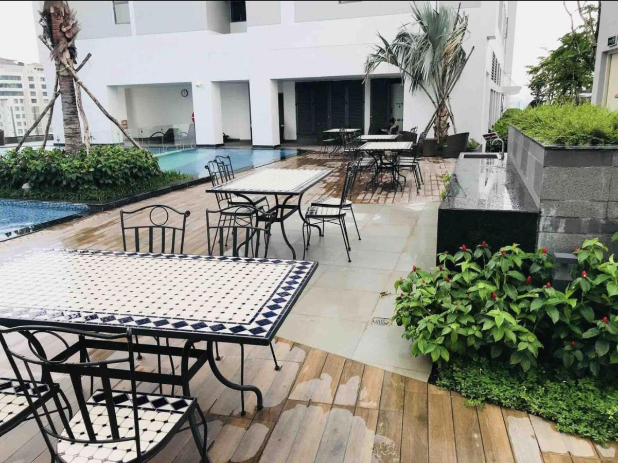 مدينة هوشي منه Zo Apartment River Gate - Free Pool المظهر الخارجي الصورة